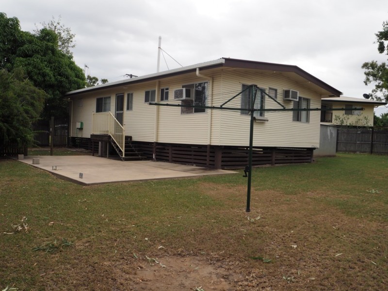11 Bellarine Ct, Dysart QLD 4745