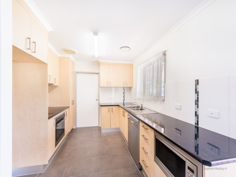 30 Peatey Street, Andergrove QLD 4740