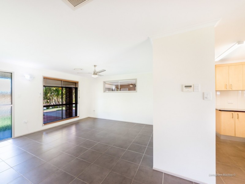 30 Peatey Street, Andergrove QLD 4740