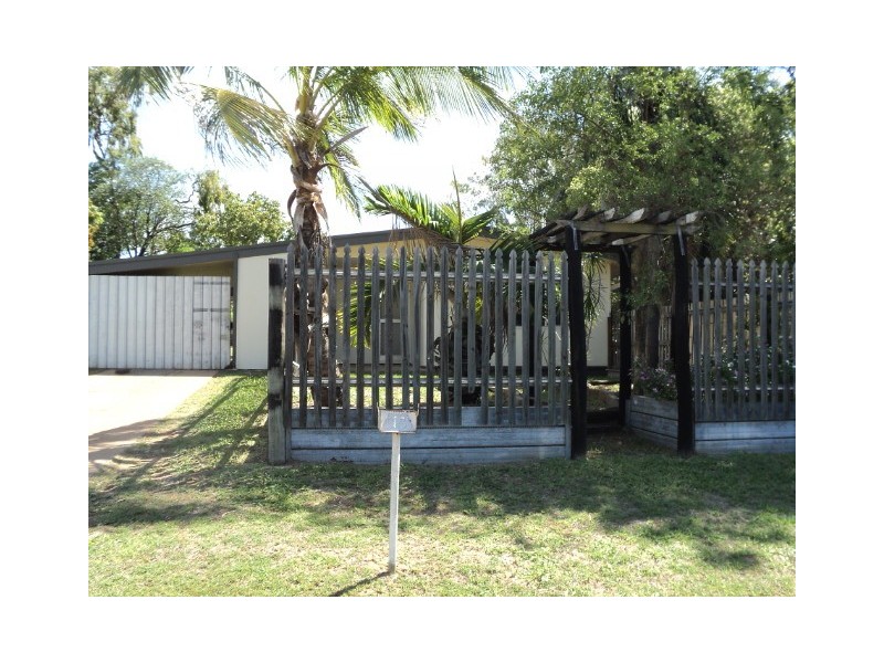 13 Mackenzie Drive, Moranbah QLD 4744