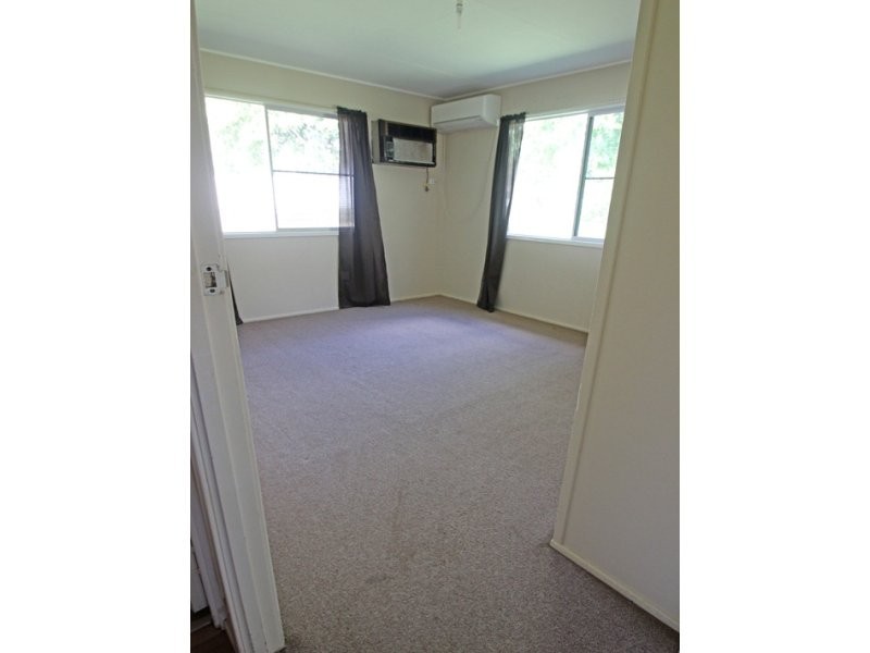 13 Mackenzie Drive, Moranbah QLD 4744