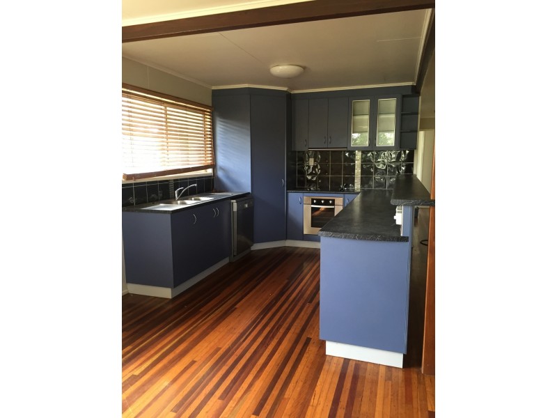 2 Hannan Drive, Moranbah QLD 4744