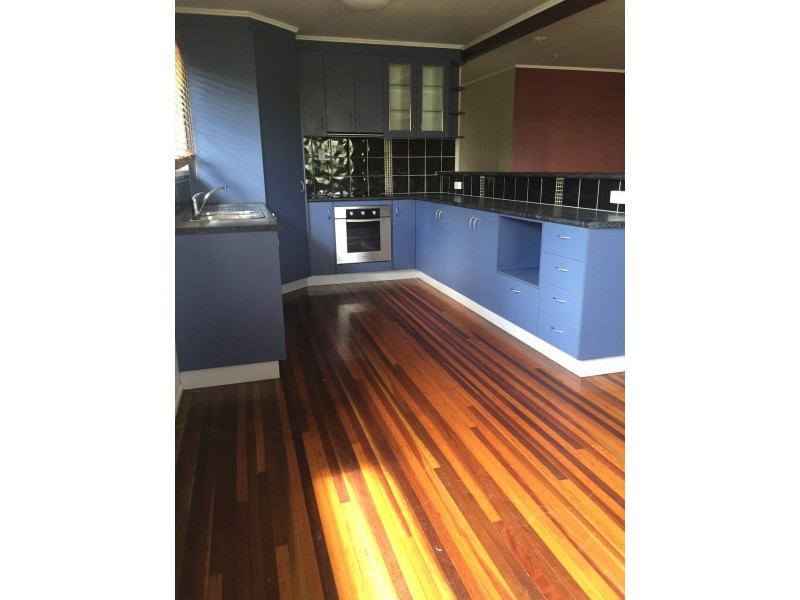 2 Hannan Drive, Moranbah QLD 4744