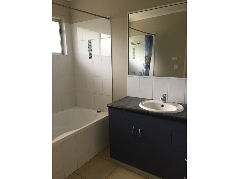 2 Hannan Drive, Moranbah QLD 4744