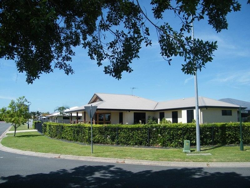 9 Dominique Drive, Glenella QLD 4740