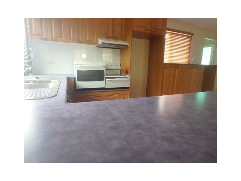 21 Leslie Drive, Moranbah QLD 4744