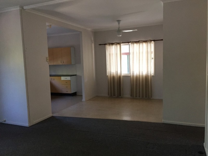 17 Cuthbert Street, Moranbah QLD 4744