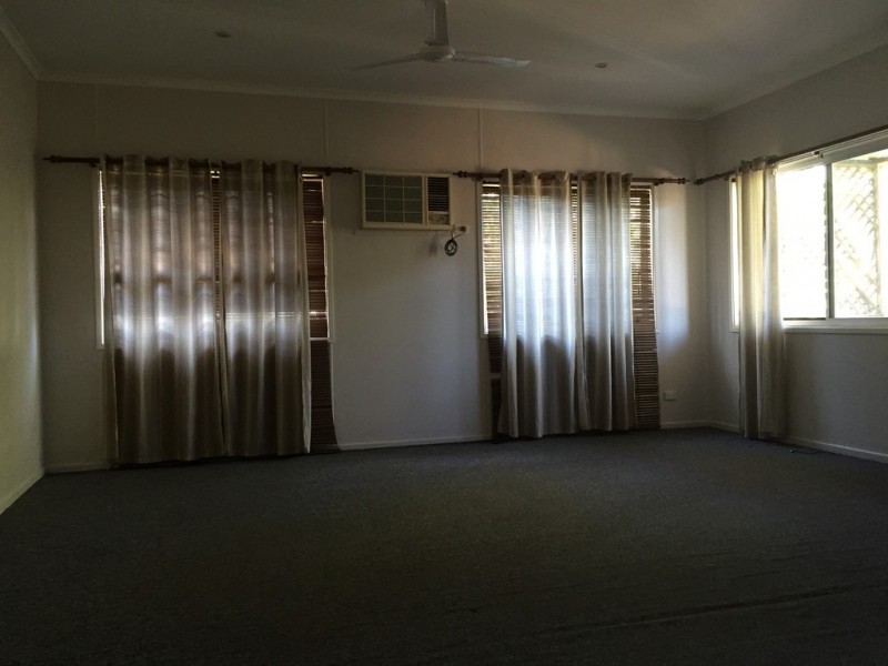 17 Cuthbert Street, Moranbah QLD 4744