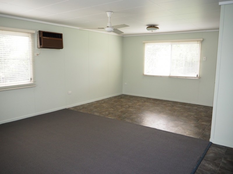37 Donovan Crescent, Dysart QLD 4745