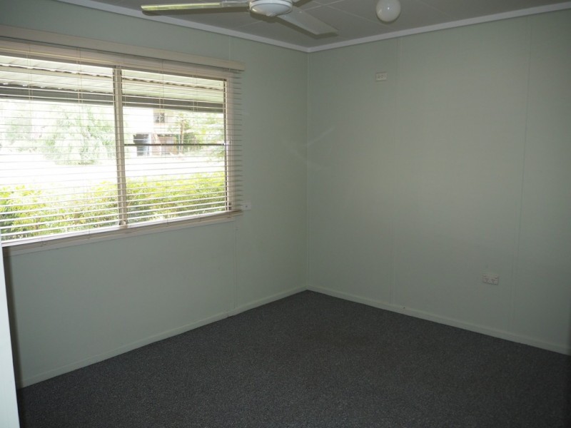 37 Donovan Crescent, Dysart QLD 4745