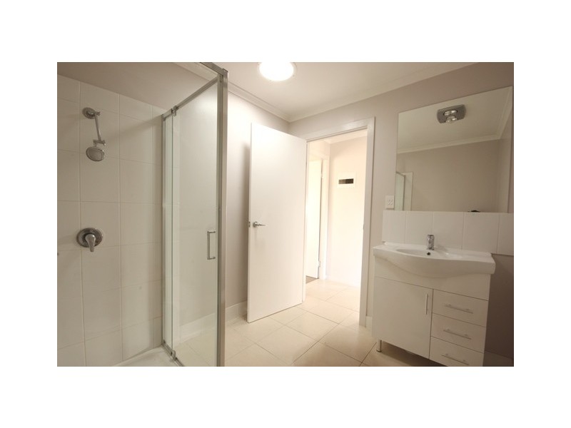 Unit 4, 5 Atkinson St, Middlemount QLD 4746