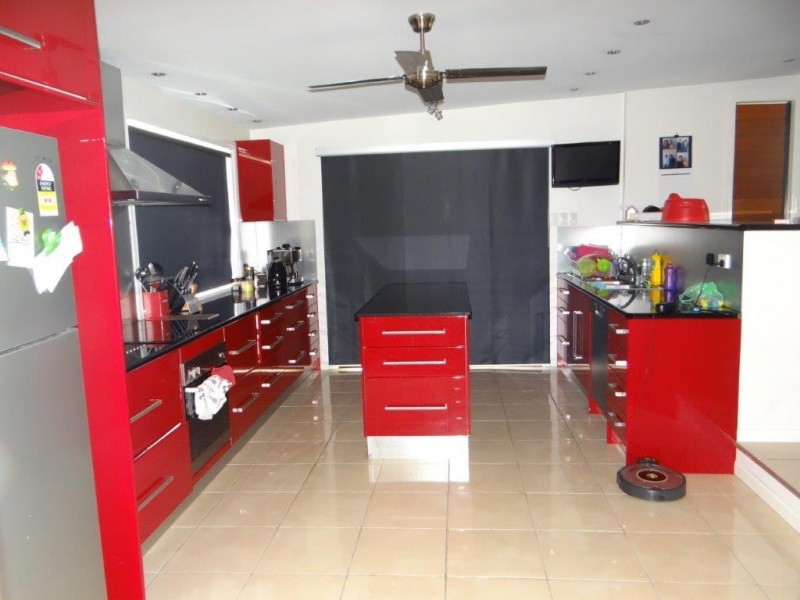 10 McCartney Street, Dysart QLD 4745
