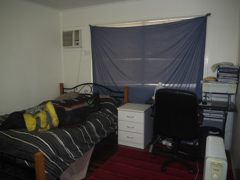 1 Spring St, Dysart QLD 4745