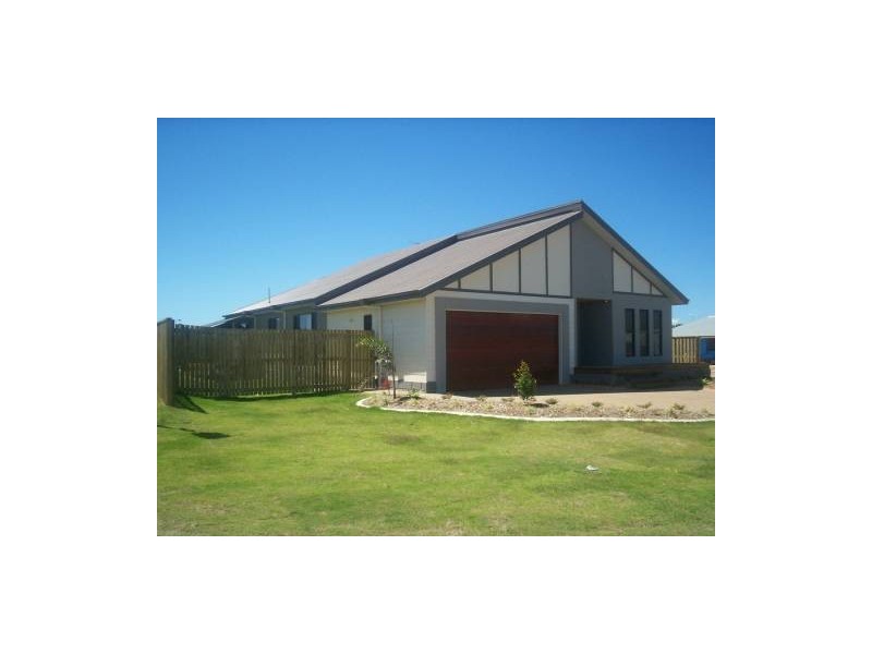 1 Narrabeen Street, Blacks Beach QLD 4740