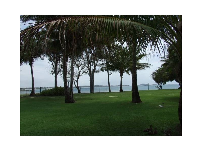 6/18 Beach Rd, Dolphin Heads QLD 4740