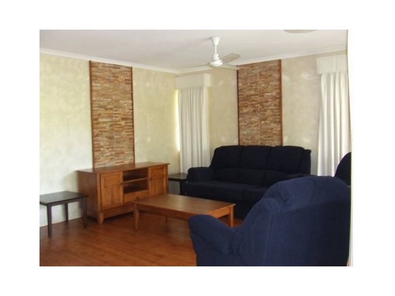 6/18 Beach Rd, Dolphin Heads QLD 4740