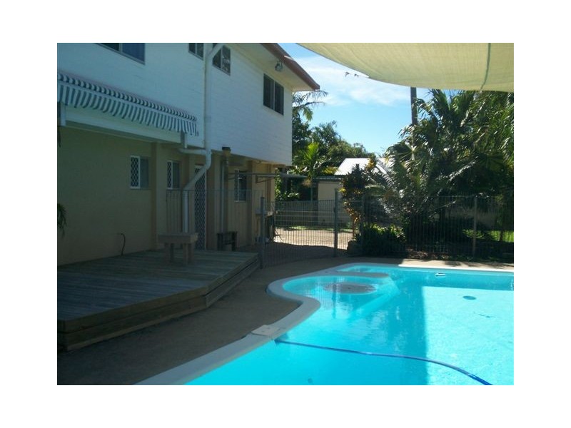 12 Denman Ave, Shoal Point QLD 4750
