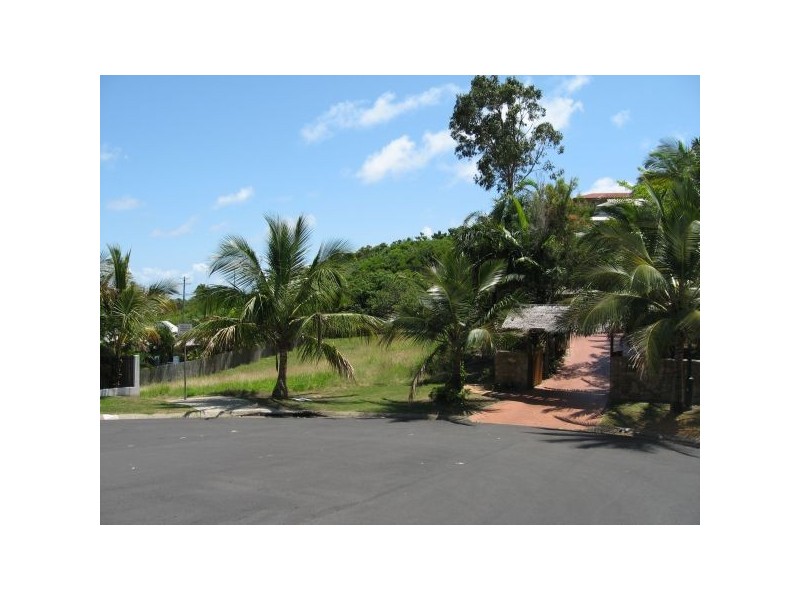 13 Sunrise Place, Blacks Beach QLD 4740