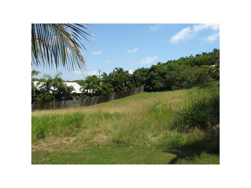 13 Sunrise Place, Blacks Beach QLD 4740