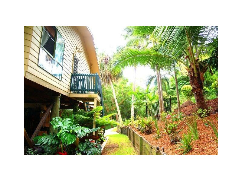 13 Ian Wood Drive, Dolphin Heads QLD 4740