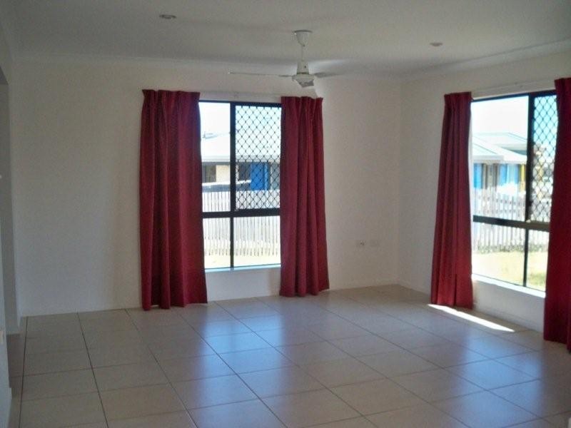 4 Carlow Close, Eimeo QLD 4740