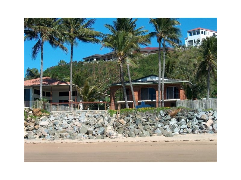 62 Bourke, Blacks Beach QLD 4740