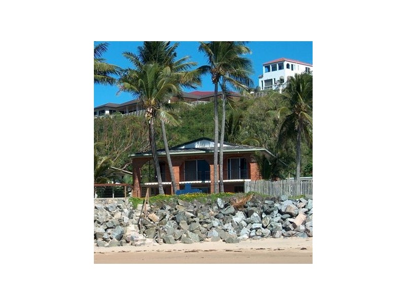 62 Bourke, Blacks Beach QLD 4740