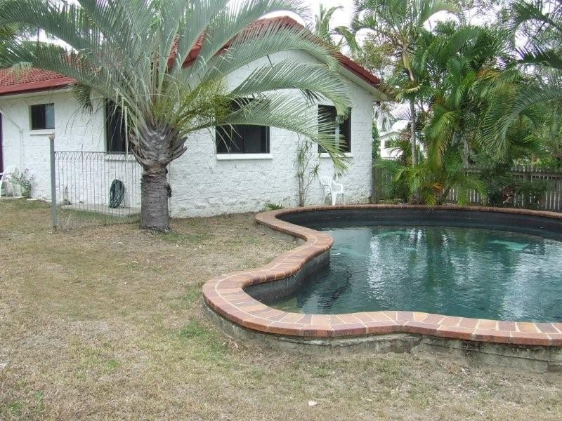 6 Stott, Bucasia QLD 4750