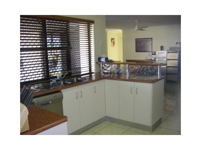 35 Spinnaker Drive, Bucasia QLD 4750
