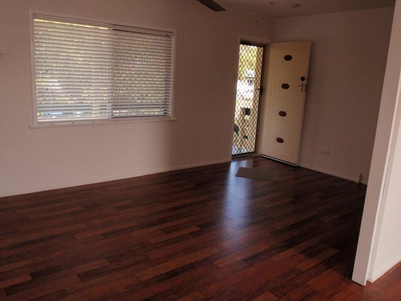 17 Crane Street, Slade Point QLD 4740