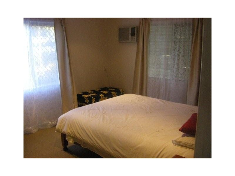 17 Crane Street, Slade Point QLD 4740