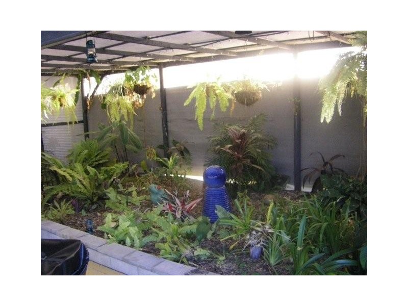 17 Crane Street, Slade Point QLD 4740