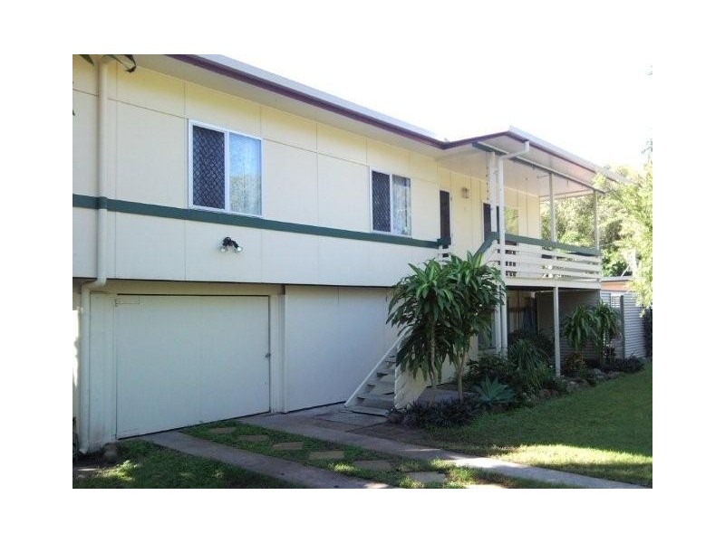 17 Crane Street, Slade Point QLD 4740