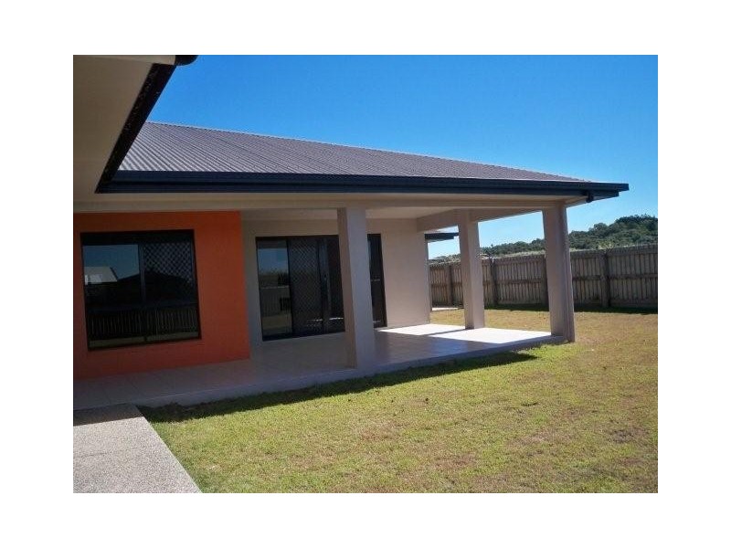 41 Gingham Street, Glenella QLD 4740