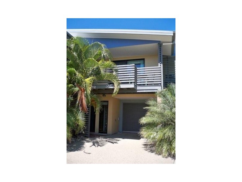 3/4 Whistlers Way, Mount Pleasant QLD 4740