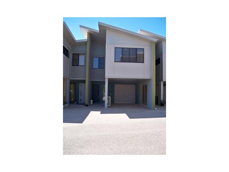 3/4 Whistlers Way, Mount Pleasant QLD 4740