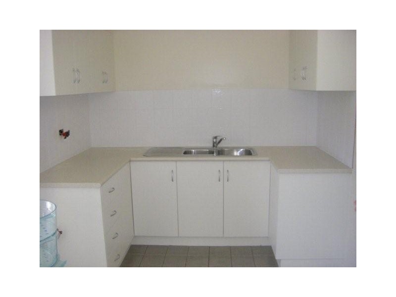 2/39 Keswick  Ave, Slade Point QLD 4740