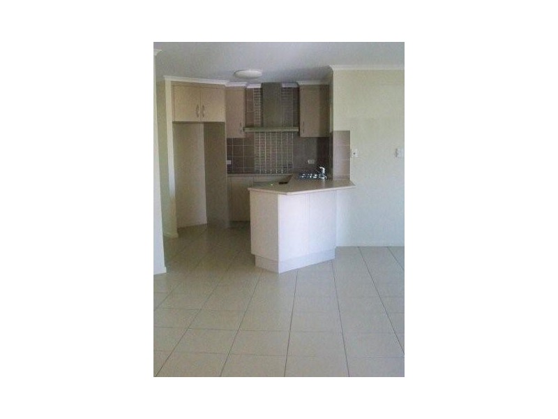 28 Woden Cres, Ooralea QLD 4740