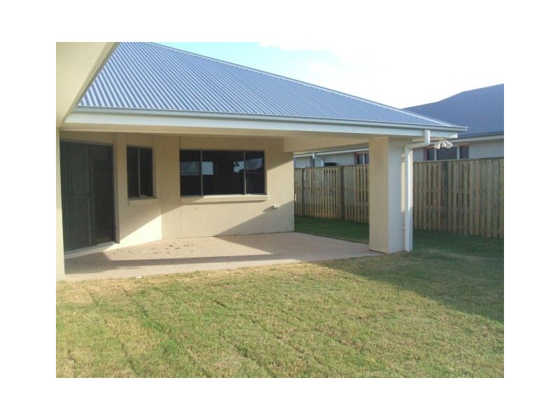 5 Narrabeen Street, Blacks Beach QLD 4740