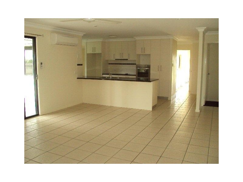 19 Wheeler Dve, Glenella QLD 4740