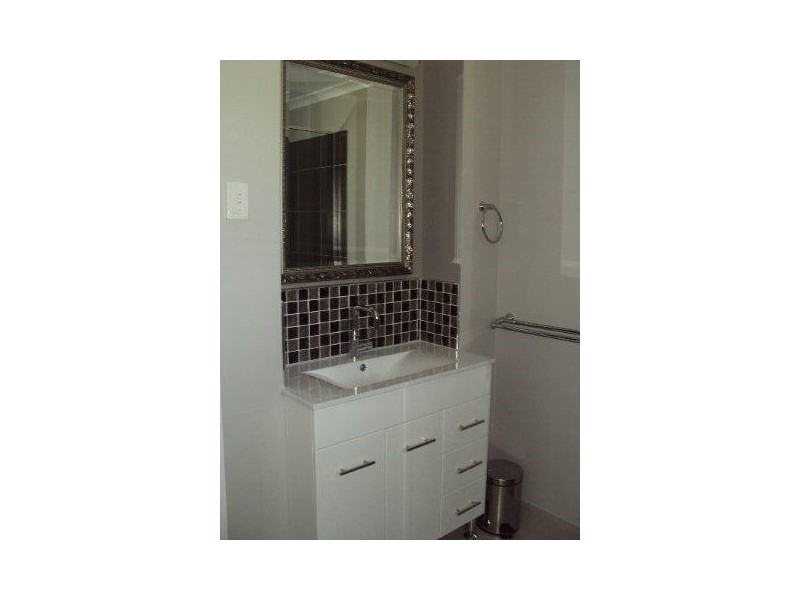 A 284 Bedford Rd, Andergrove QLD 4740