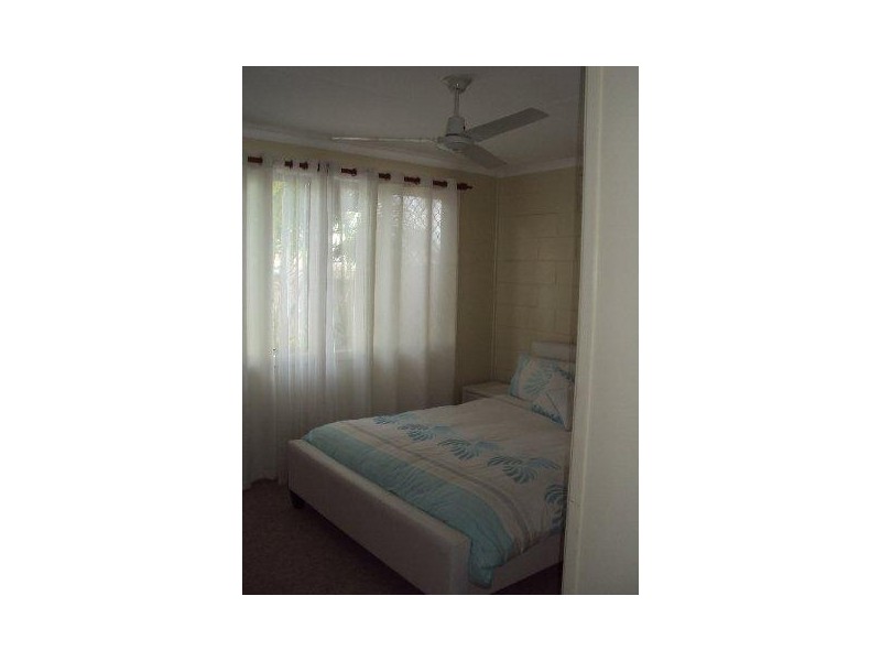1/222 Slade point Rd, Slade Point QLD 4740