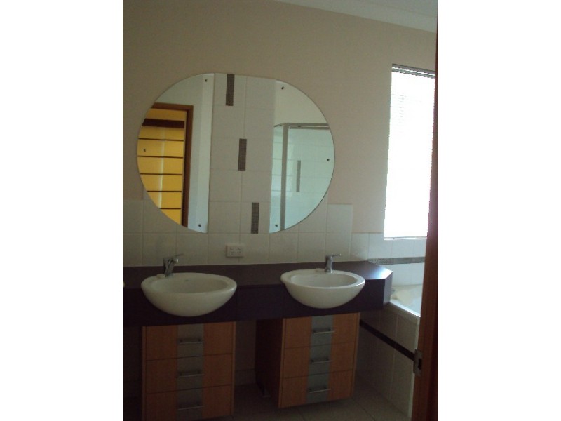 10 Clearvista Cres, Mount Pleasant QLD 4740