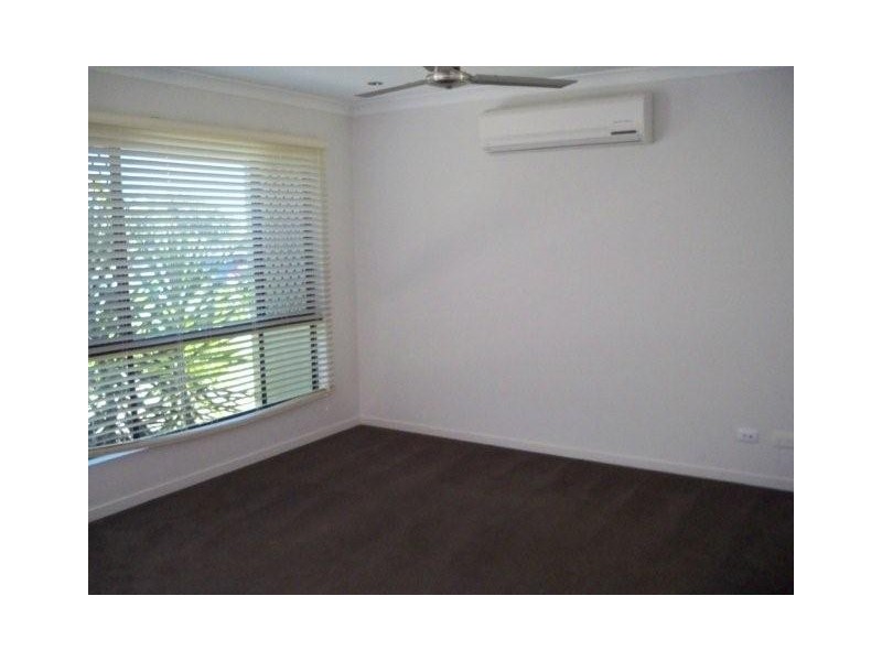 18 Sunseeker Crt, Blacks Beach QLD 4740