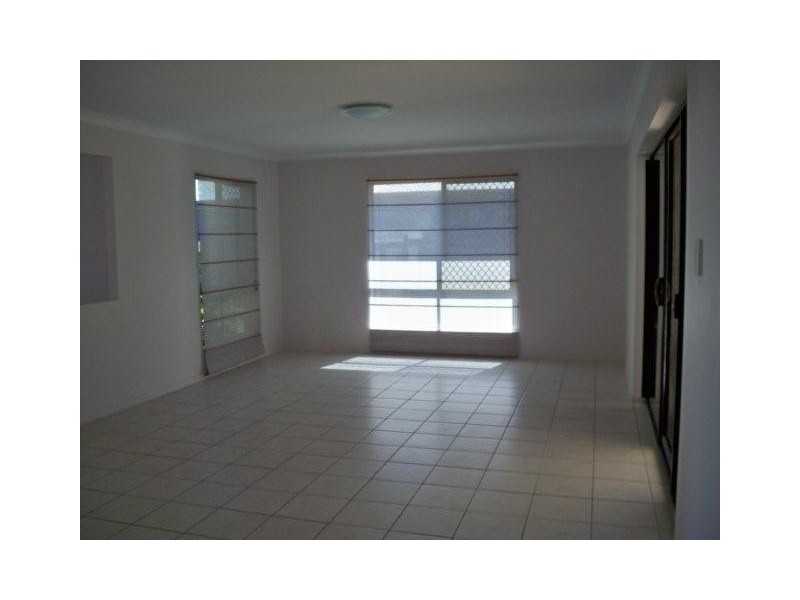 18 Sunseeker Crt, Blacks Beach QLD 4740