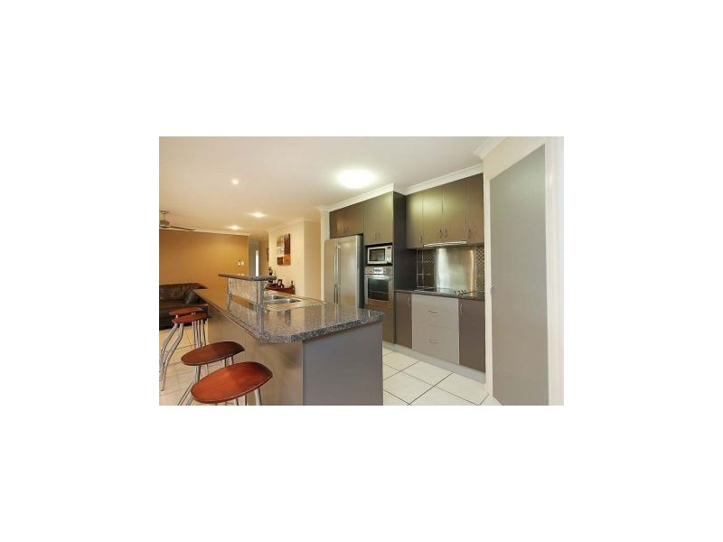 19 Francey Drive, Glenella QLD 4740