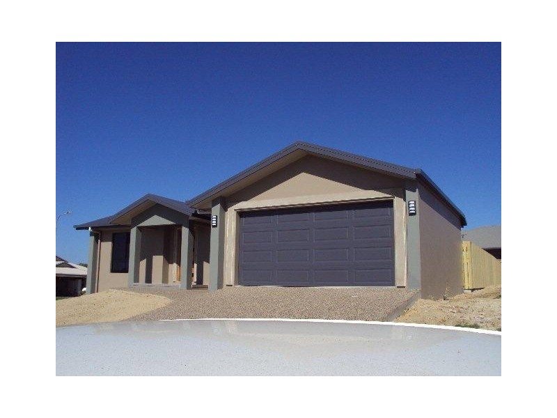 30 Hinze Circuit, Rural View QLD 4740