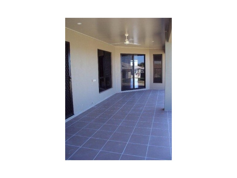 30 Hinze Circuit, Rural View QLD 4740