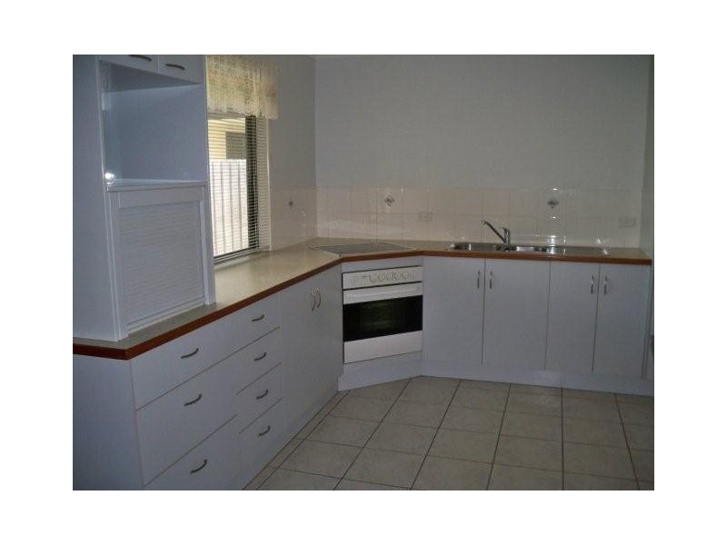 21 Windmill Crossing, Glenella QLD 4740