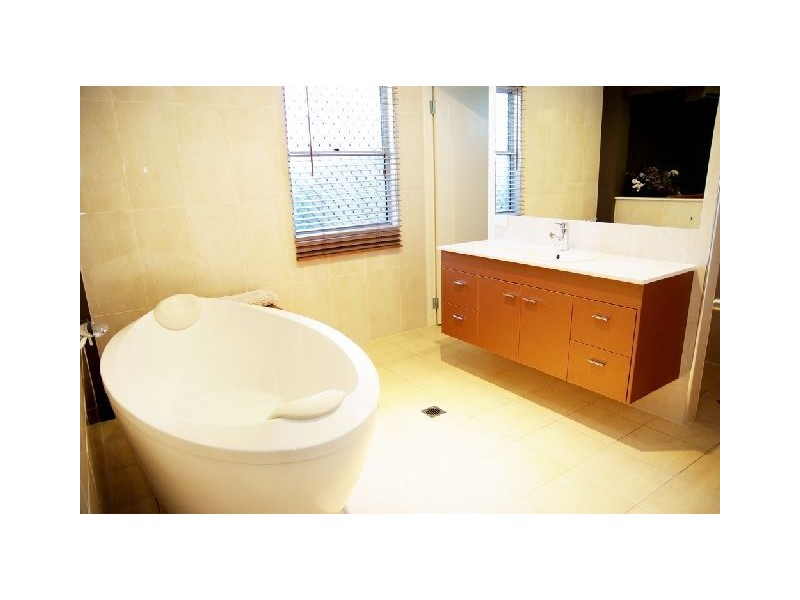 19 Leichardt Way, Andergrove QLD 4740